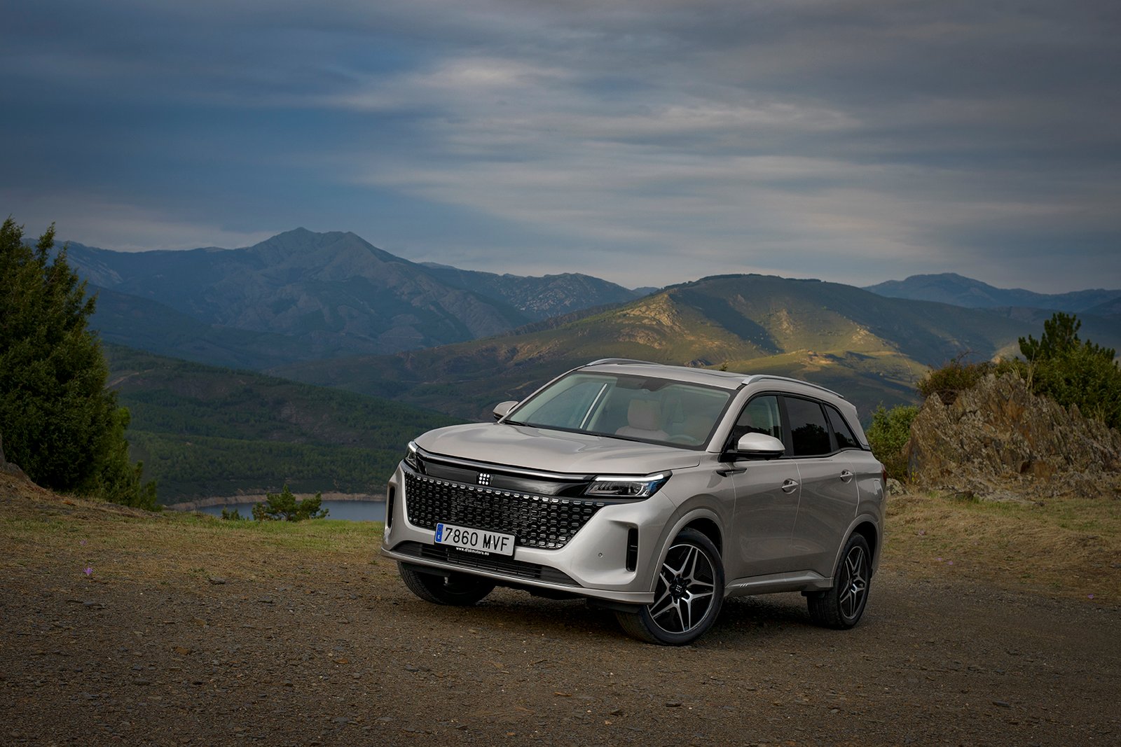 El híbrido enchufable de siete plazas más barato